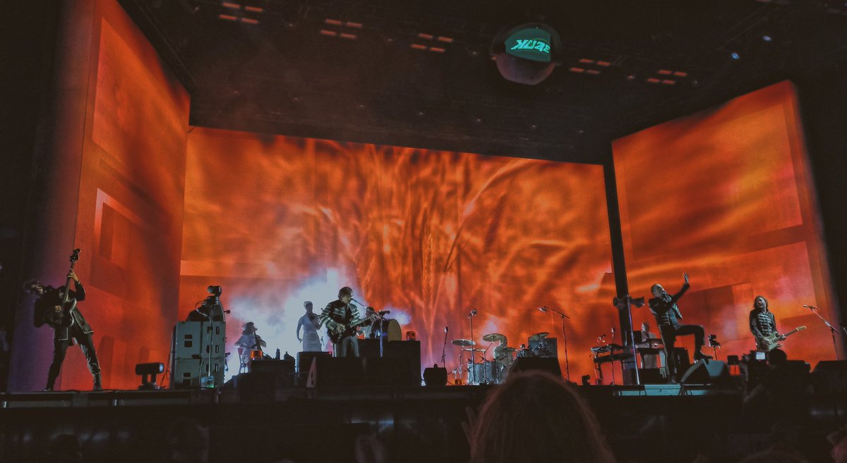 jurídico frank iero tweet media