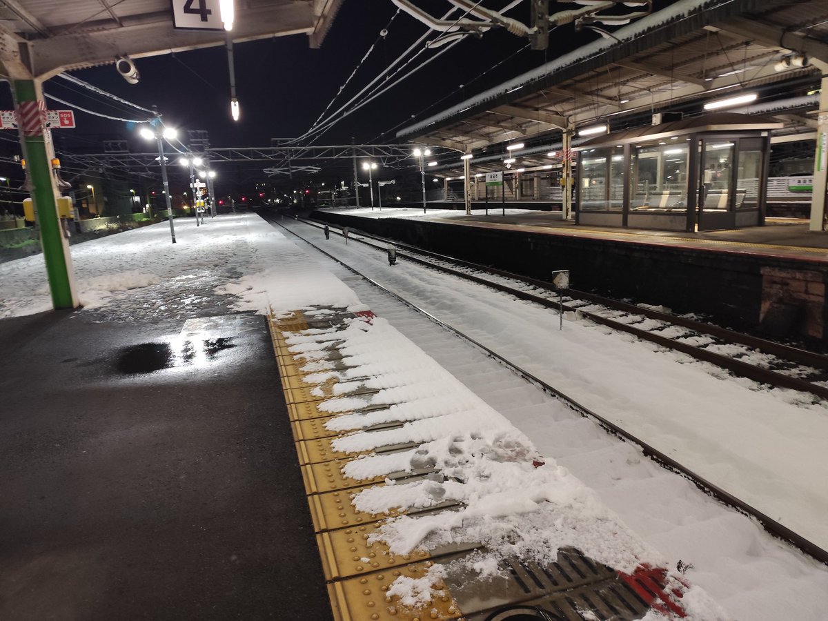 223kai's tweet photo. 海田市駅なう。
海田の職場の雪掻きを少ししてから呉の職場に向かう。 https://t.co/4WsNhL6Ald