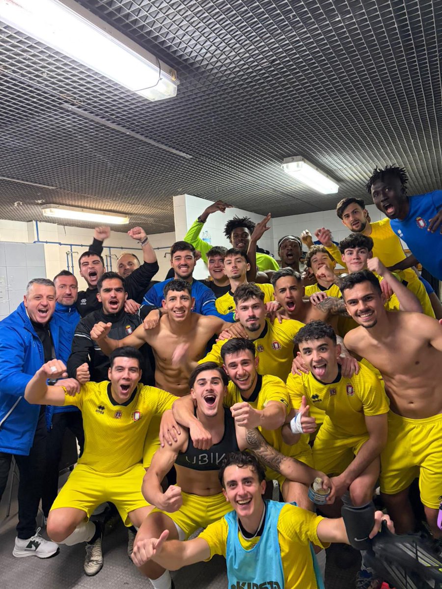 ¿Qué le tenéis que decir a estos? 👂
Somos todo oídos…😎

+3 Puntos
+4 Goles 

#SoloySiempreLorcaDeportiva 
💙🤍