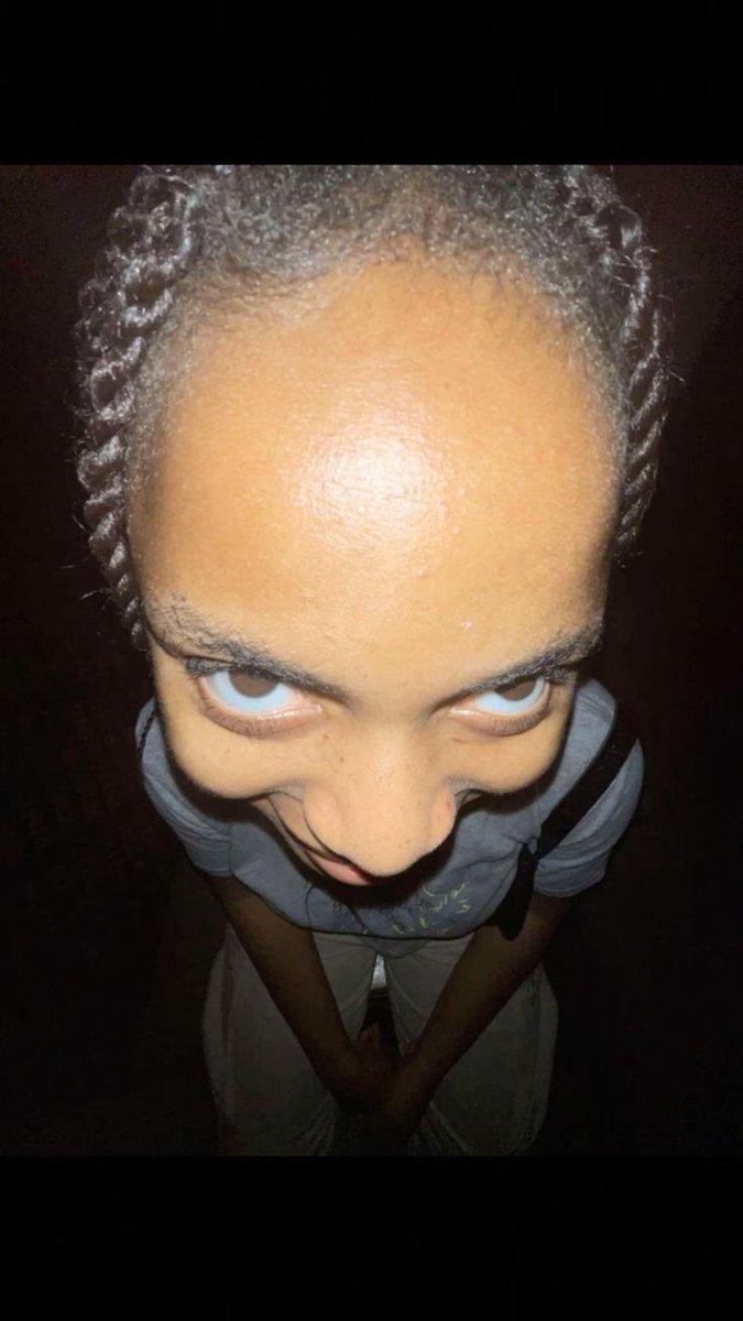 deivyn_7's tweet image. I see you 
Scrolling past my tweets without engaging 
I know where you live