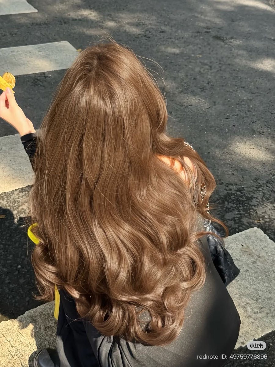 fairyprxncess's tweet photo. manifesting healthy hair https://t.co/omkmnE5xGh