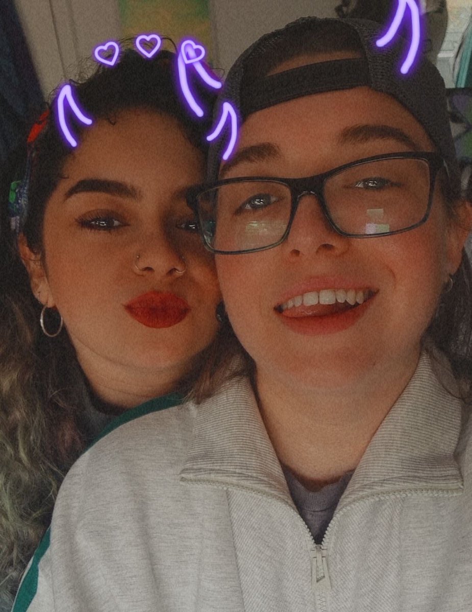 Viiolai's tweet photo. Would really appreciate even the minimum dono! We just need a few more appliances to say our flat is done and bills are securely paid 🤭🖤

https://t.co/5HKDGnAbl0 

#bills #couple #wlw https://t.co/lbXb98IAZK