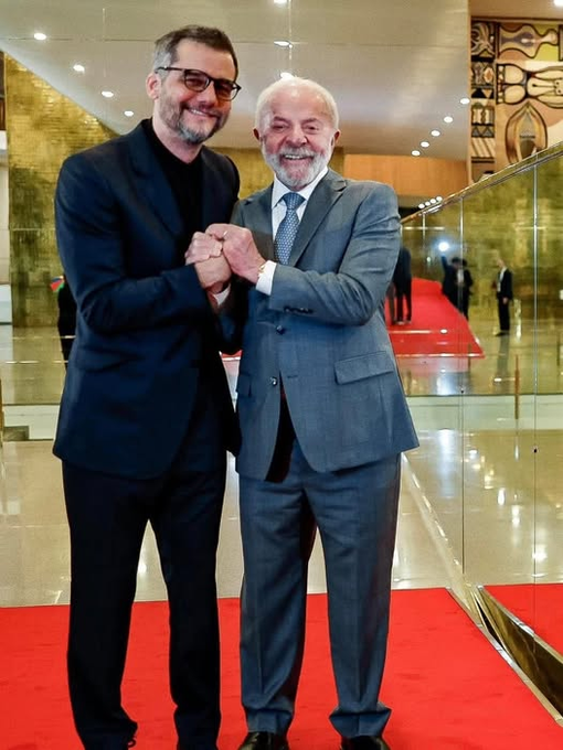 orlandoguerreir's tweet photo. O MELHOR ATOR COM O MELHOR PRESIDENTE! 
VIVA O BRASIL!
VIVA A CULTURA BRASILEIRA! https://t.co/sULmB98L43