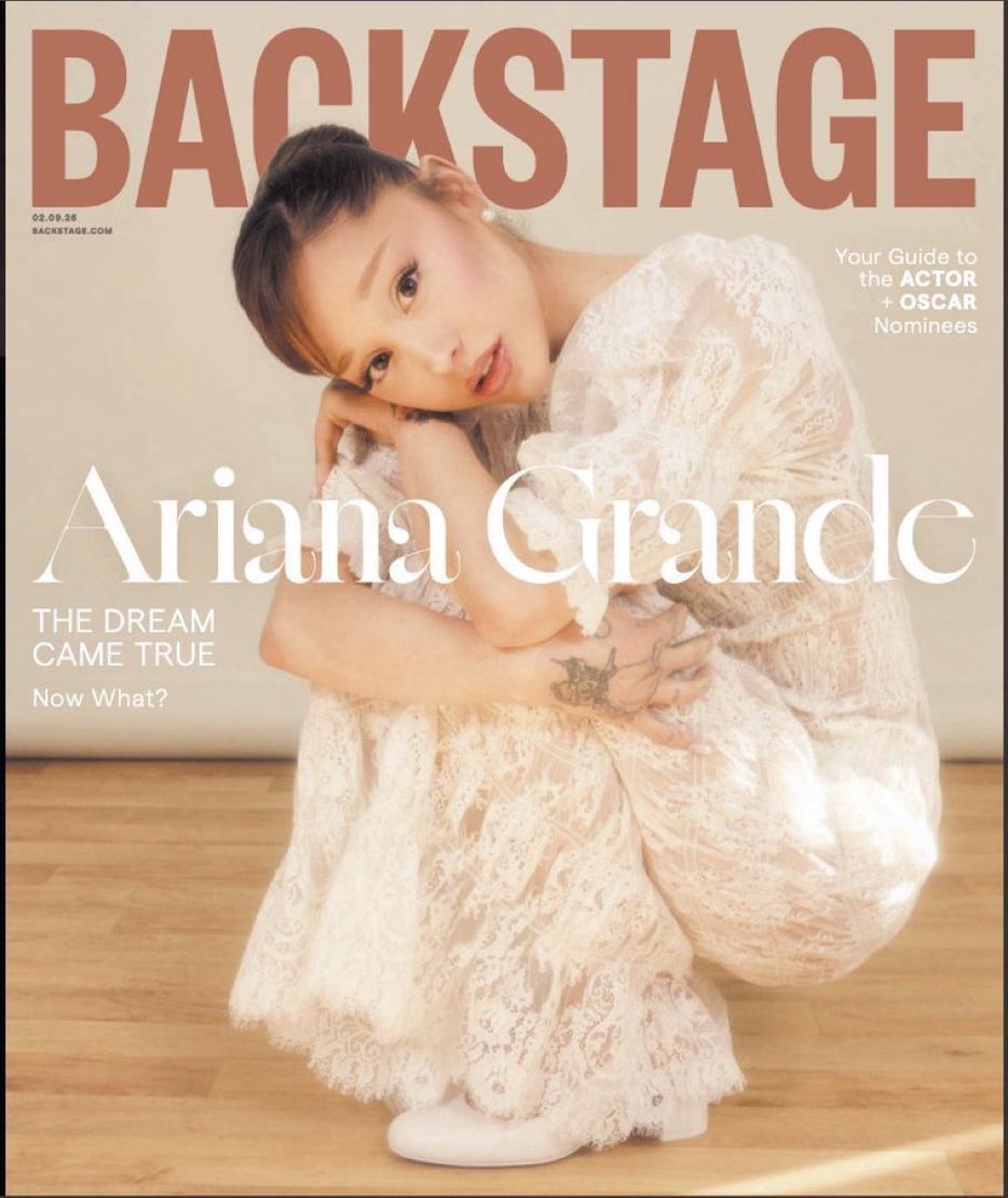 buffys's tweet image. ARIANA GRANDE