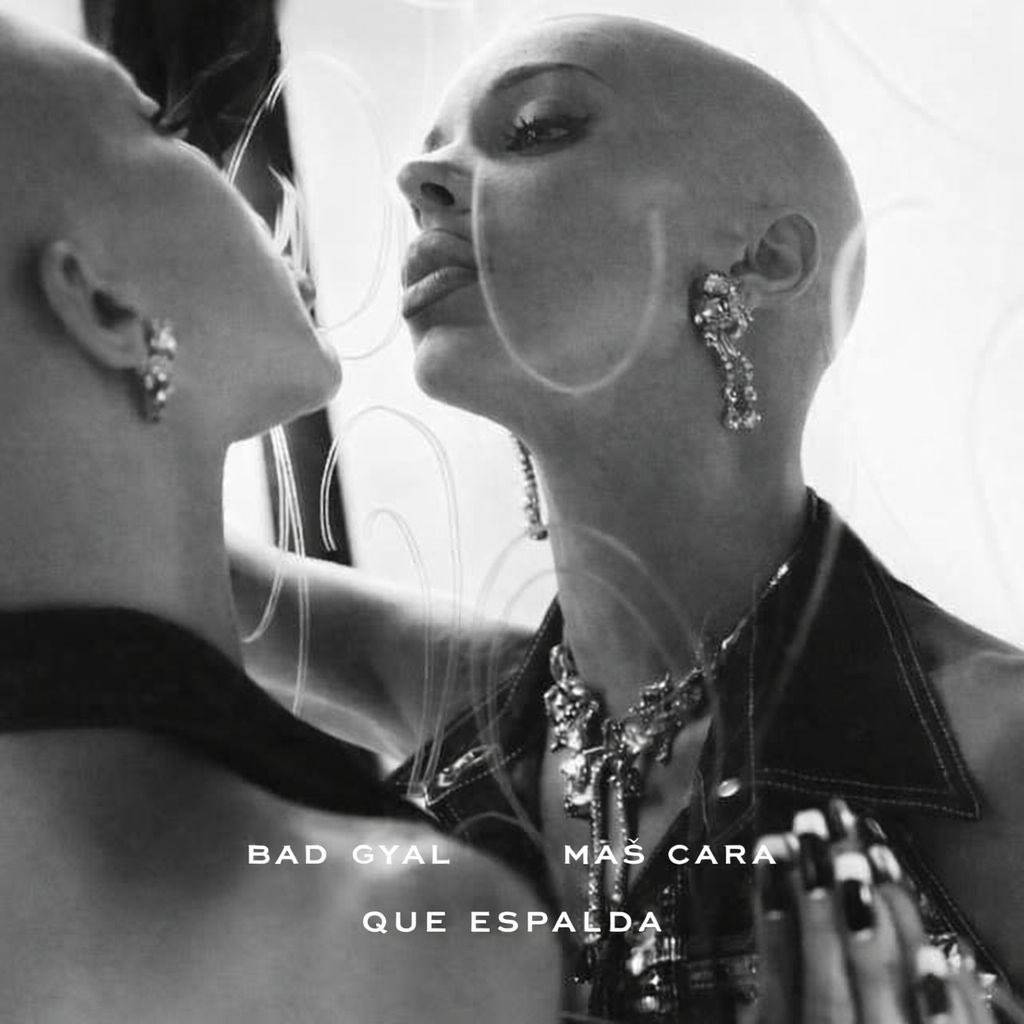 más cara que espalda