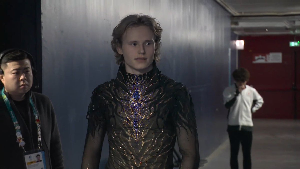 ilia-malinin-backstage-before-the-team-event-s-free-skate-of-the-2026