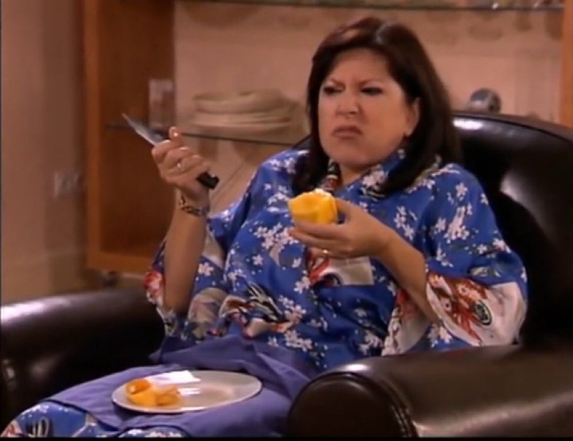 EmilioMontilla_'s tweet image. Ayuso en su casa viendo cómo el de la Chunta Aragonesista dice que es culpa suya que Vox esté más fuerte que nunca en Aragón: 
#EleccionesAragón