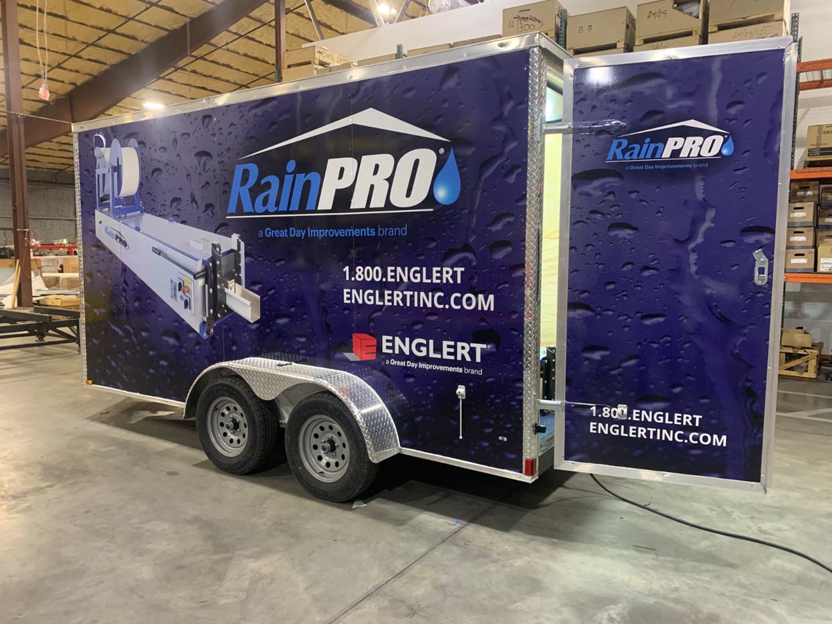 SpeedPro_NJ's tweet image. Wrapped up and ready for the cold! This trailer’s looking hot, even when the temps drop. ❄️🔥 #WinterWrap #RainPro #FrostyButFresh #vehiclewrap #localbusiness