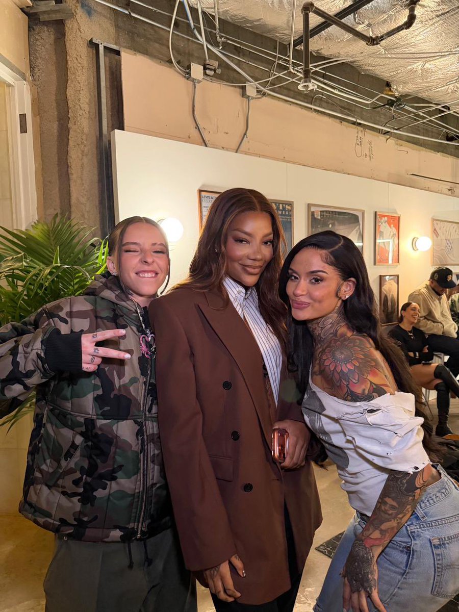 GIGANTES! Ludmilla, Kehlani e Young Miko, juntas em São Francisco. 🩷