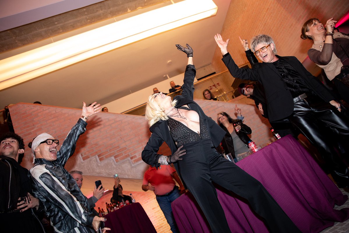 Nebulossa_of's tweet image. gracias, gracias y GRACIAS 🦊@BenidormFestTVE , siempre en nuestro 💖

#NEBULOSSA