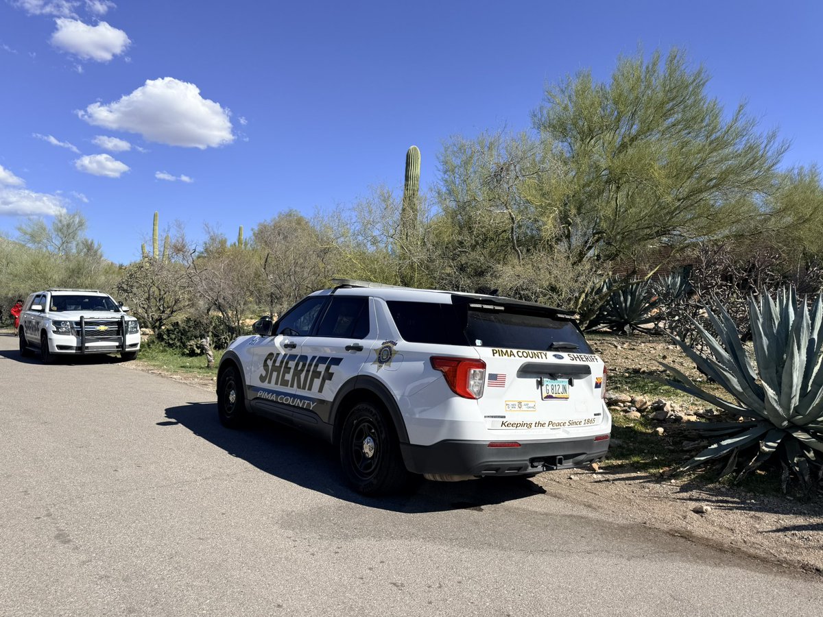 s_rumpfwhitten's tweet image. New statement from PCSD:

“At the request of the Guthrie family, the Pima County Sheriff’s Department will maintain a presence at Nancy Guthrie’s residence for security purposes going forward.

Members of the media and the public are reminded that all traffic laws and private…
