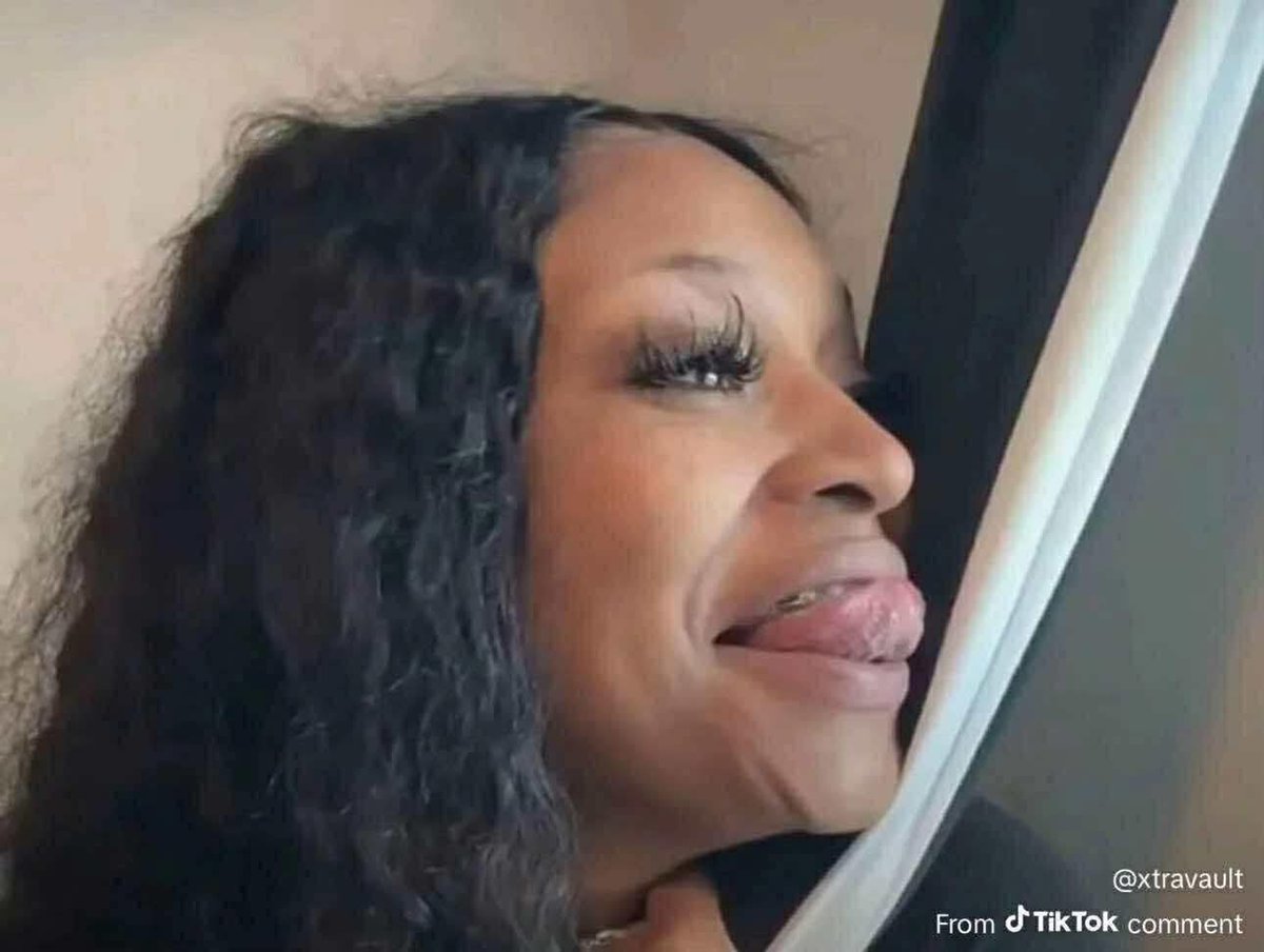 Say wat yall want but <a href="/ChappellRoan/">Chappell Roan</a> fit was cunt ,NO SHADE…..yall just broke, scary , body not tea and cant do what she can do ✨