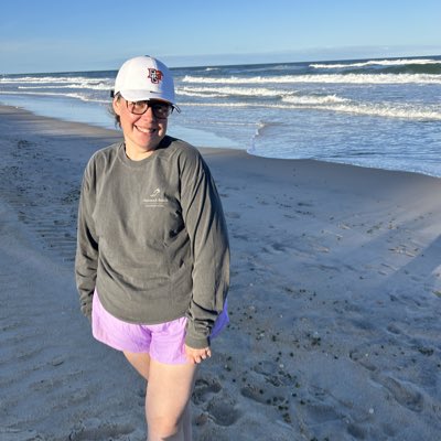 Amanda Gorfi tweet media