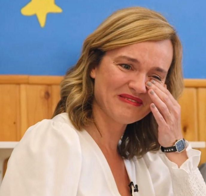 Capitana_espana's tweet image. Ha perdido 5 escaños, si 5 ESCAÑOS!!! 🥳🍾💥

Ahora llora otra vez.