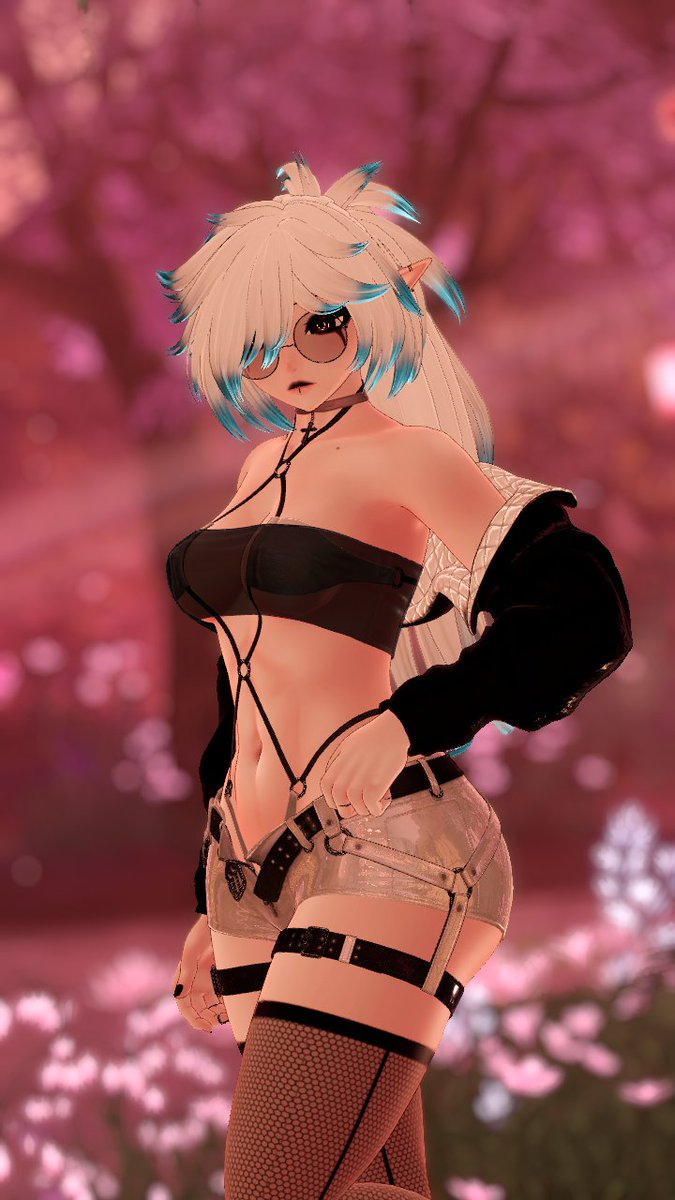 BunnyMilkVR's tweet photo. "Pixelated kisses got me goin' insane,
Replicate this moment from a million miles away"
#VRChat #VRC 
Avatar "Saryu" by @OMZ_41 https://t.co/LULItRfkYK