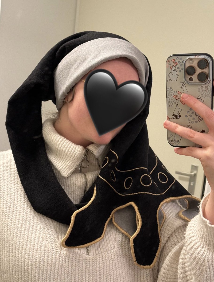 Plushmaker || Iris tweet media