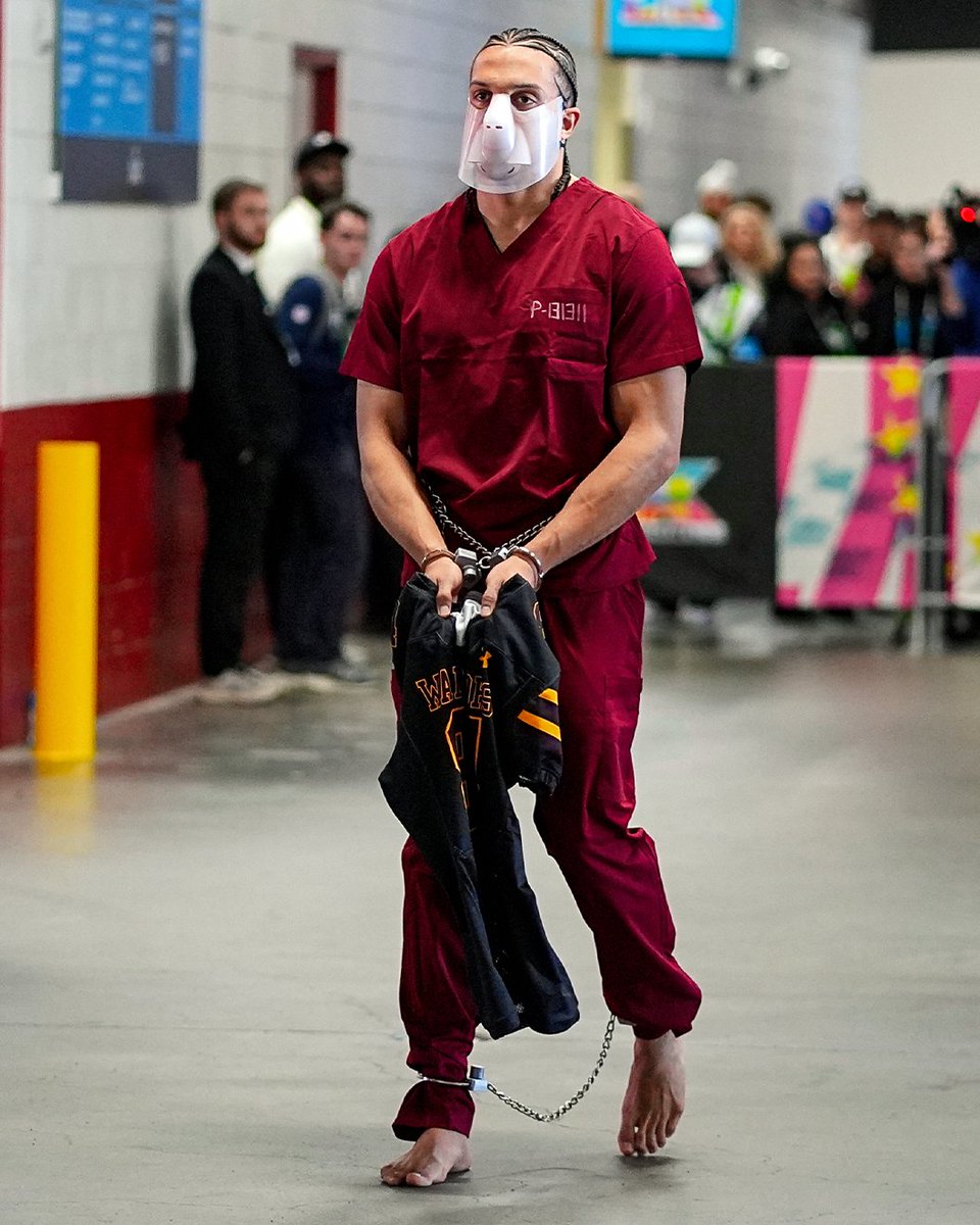 SkySportsNFL's tweet photo. Quite the arrival from Mack Hollins 🎭 https://t.co/QxlUw12izS