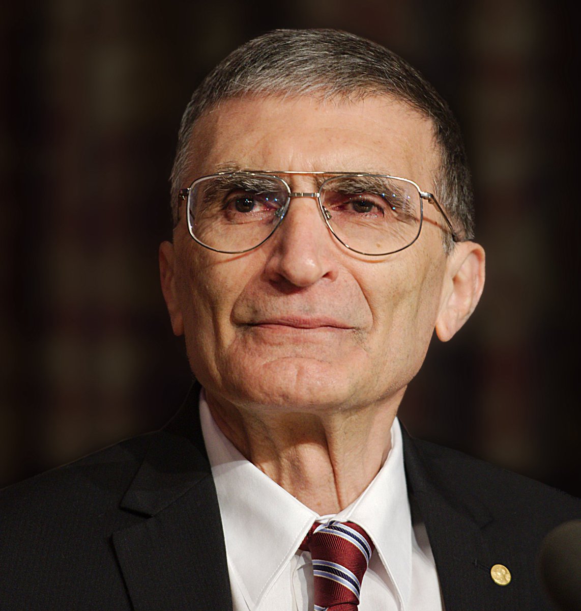 MilenyumKahin's tweet image. Yüzümüzü bir daha ağarttı ölümcül beyin tümörünü yok etmeyi başardı.
Bu sefer insanlık adına da teşekkürler Aziz Sancar..