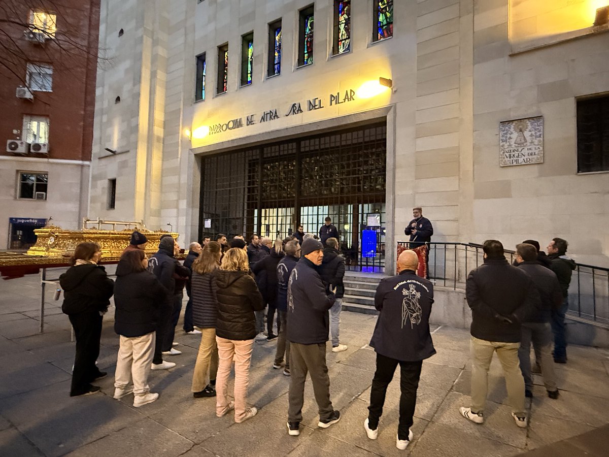 "Seguir el camino de Dios a veces significa dejar lo que tienes para poder abrazar lo que Él tiene preparado para ti."
#ensayosdivinocautivo 
#SemanaSanta2026