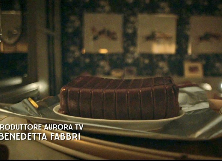 Rientro a casa con pacchettino leggero e sottile.
Il dolce inquadrato dopo un mattone di piramide bello alto.
#Cuori3