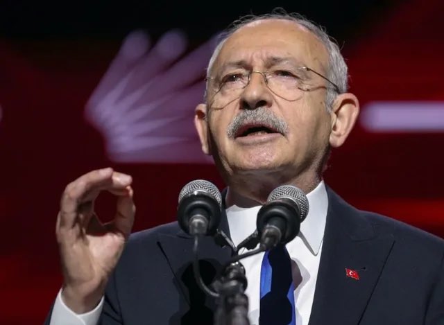 Acil sana ihtiyaç var.
Çok acil…

<a href="/kilicdarogluk/">Kemal Kılıçdaroğlu</a>