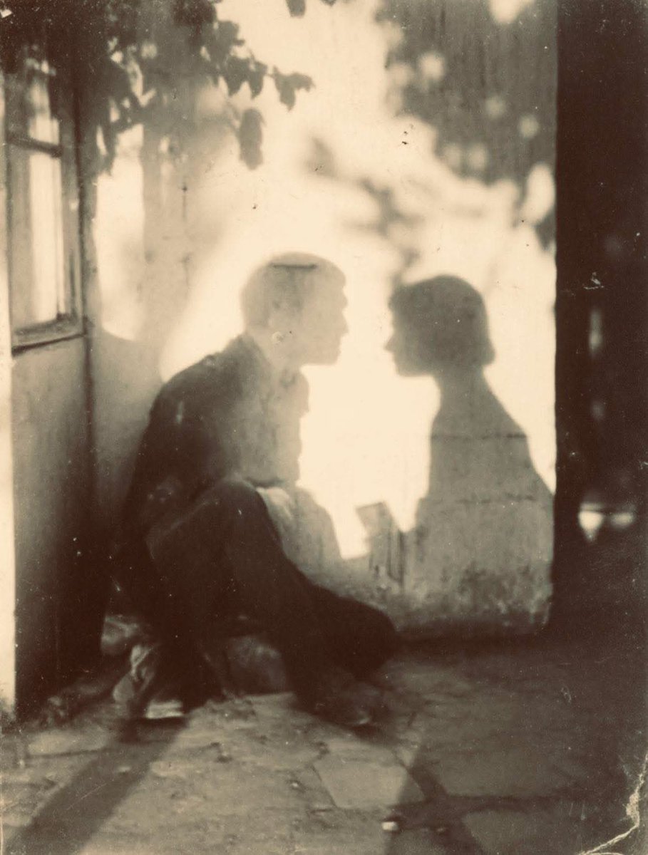 “No puede ser que estemos aquí para no poder ser”.

Julio Cortazar.