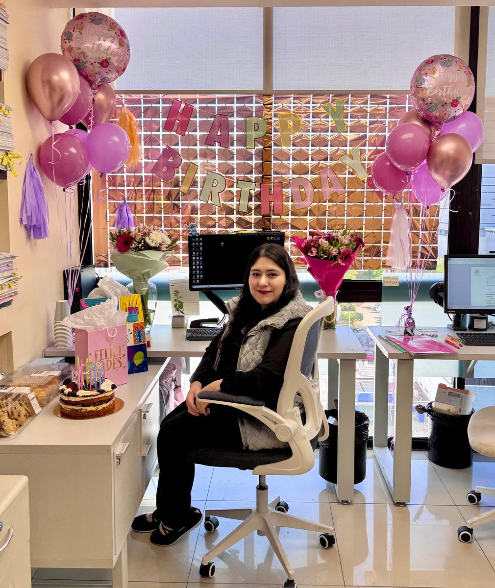 RealAndyBlue's tweet image. 34🎂✨