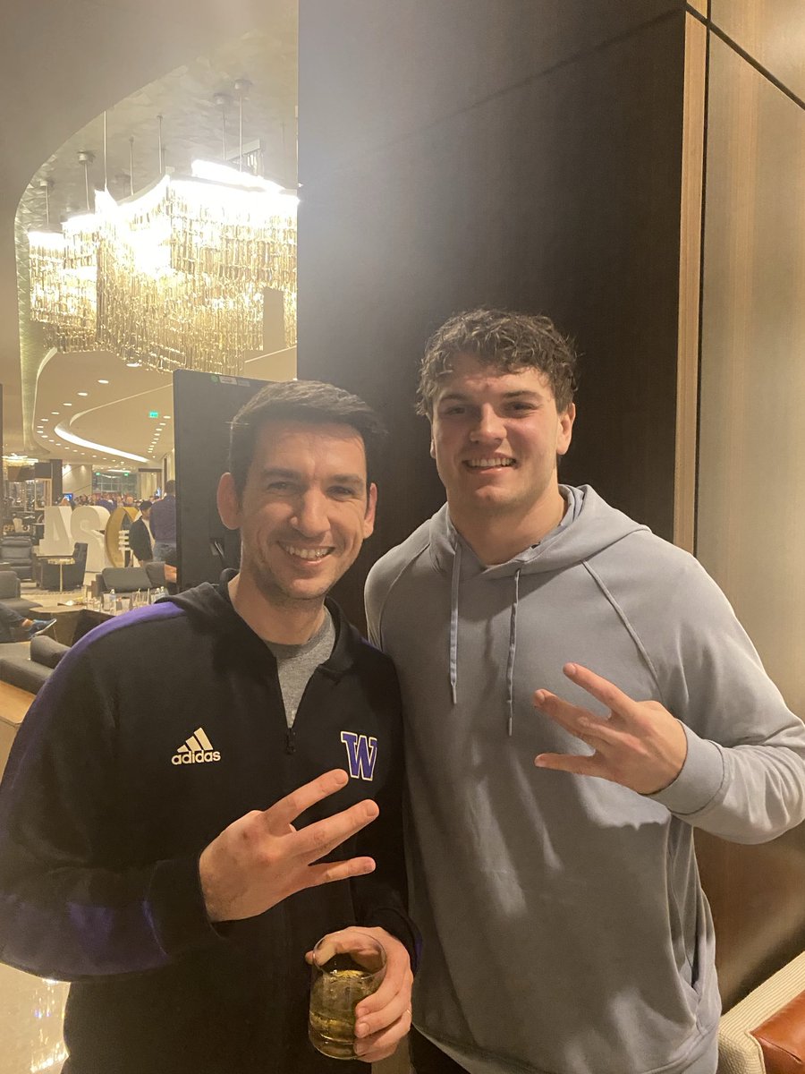 Castricone's tweet photo. I love stories like this and always will.

Today, this kid becomes the only 0-star recruit with zero scholarship offers that I’ve ever heard of… to PLAY, ON THE FIELD, in both the college football national championship game and the Super Bowl.

Proud of you, Jack Westover! https://t.co/Kcw5sWOEhQ