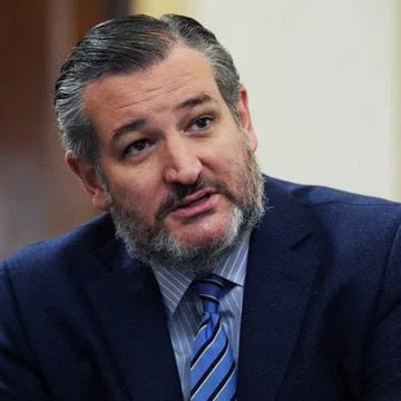 SaveAmericaNew's tweet photo. 🚨BREAKING: Senator Ted Cruz has come out in support of President Trump awarding legendary economist Thomas Sowell, 94, the Presidential Medal of Freedom.

Do you agree with him?

A. YES 
B. NO https://t.co/tG5ryug2Io