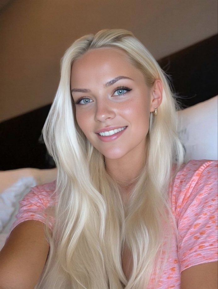 voomland's tweet photo. Can you marry her ?? https://t.co/0Rlswb9y6F