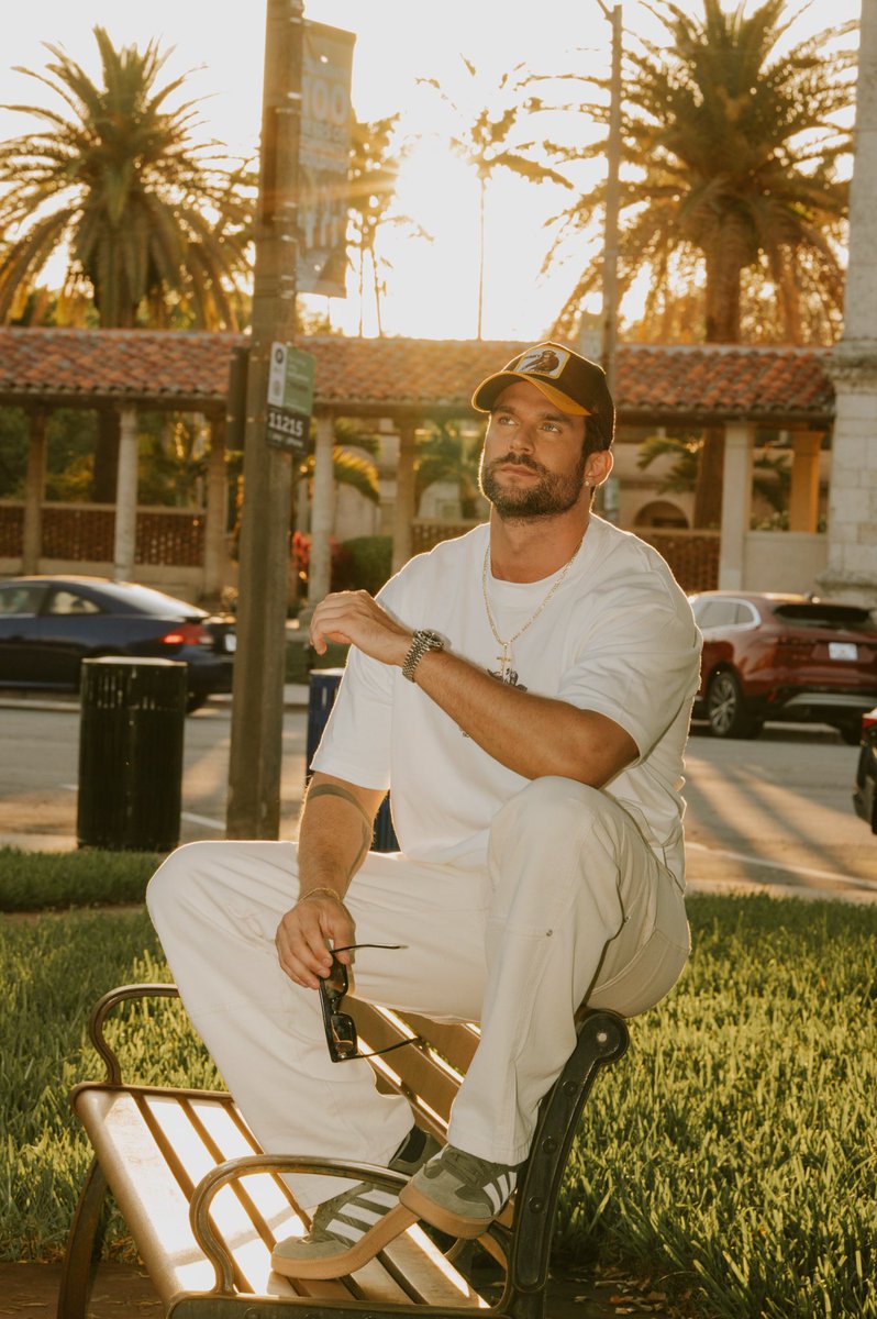 Clovis Nienow tweet media