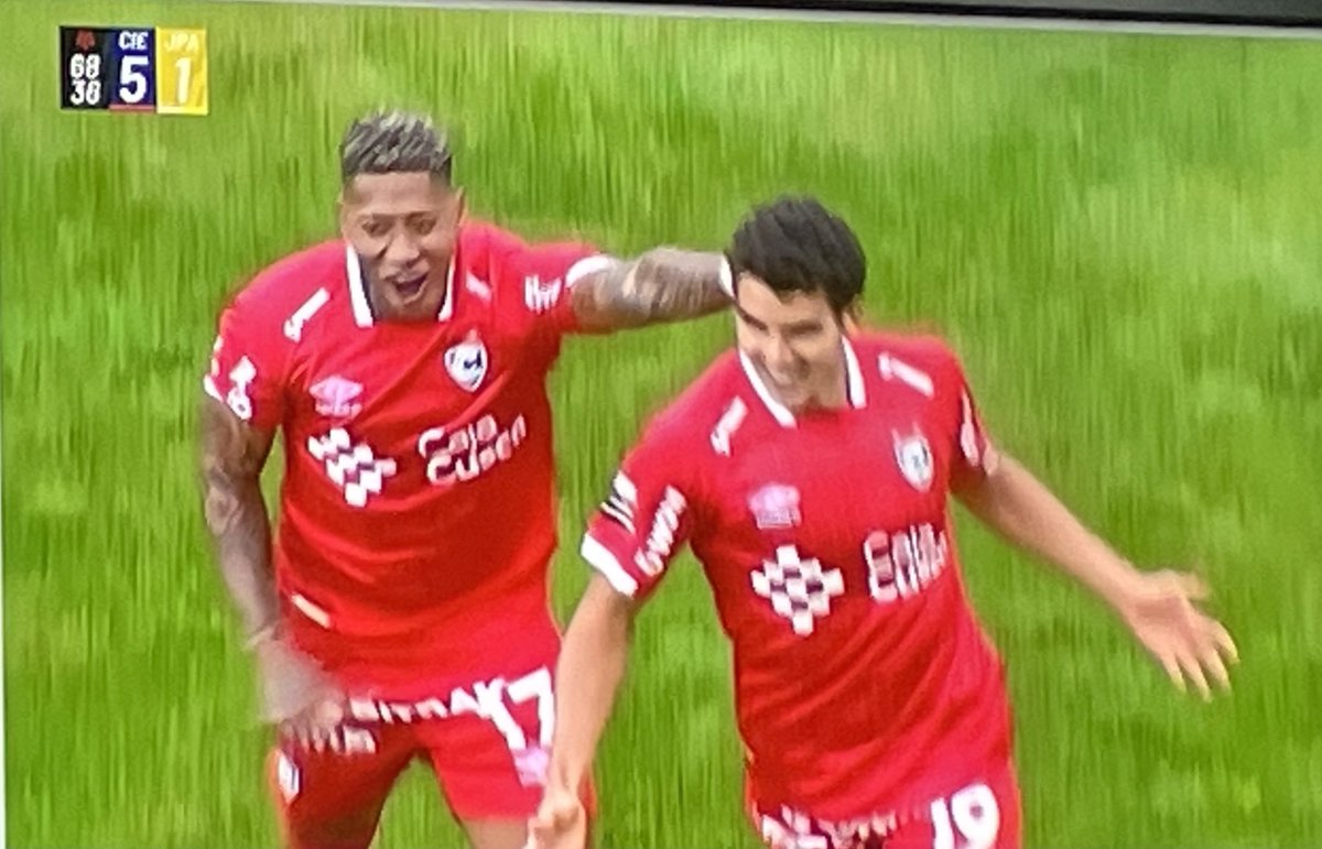 Matías Succar marca su primer gol con la camiseta de <a href="/Club_Cienciano/">Club Cienciano</a> ante Juan Pablo, por ahora 5-1 a favor del cuadro cusqueño.
Desde abril 2024, el atacante no anotaba.
