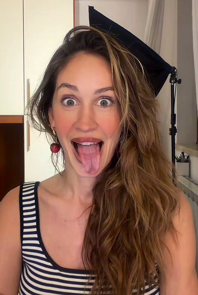 La mia faccia quando leggo le puttanate che scrivete .. siete delle BIGOTTE DI MERDA!

Siete indietro come gli anni di Cristo! 

Hele come Javi vi mangiano in testa 😎😎😎😎 e io godo che voi vi dannate da morire! 
Schiattate ahahahaha 😎😎😎👊

#helevier #prestinez