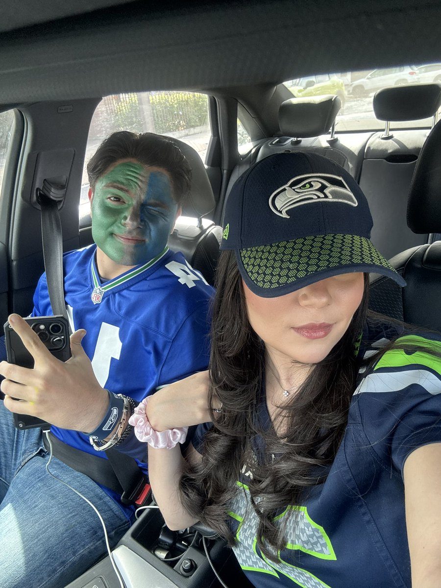 Sundream0's tweet photo. Listos para el Superbowl #foxnfl @FOXSportsMX #foxsportsmx #SuperBow https://t.co/L1mWhgQ5BX