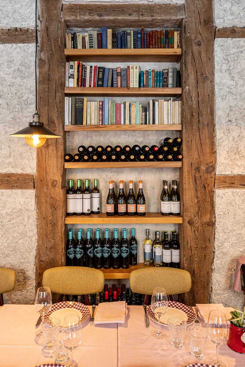 El refugio perfecto para estos días de mal tiempo...🍽🍷

#grupooter #restaurantes #madrid