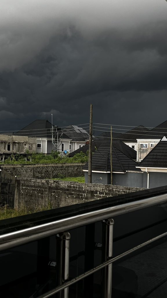 ResilienceX3's tweet image. La alegría está llegando