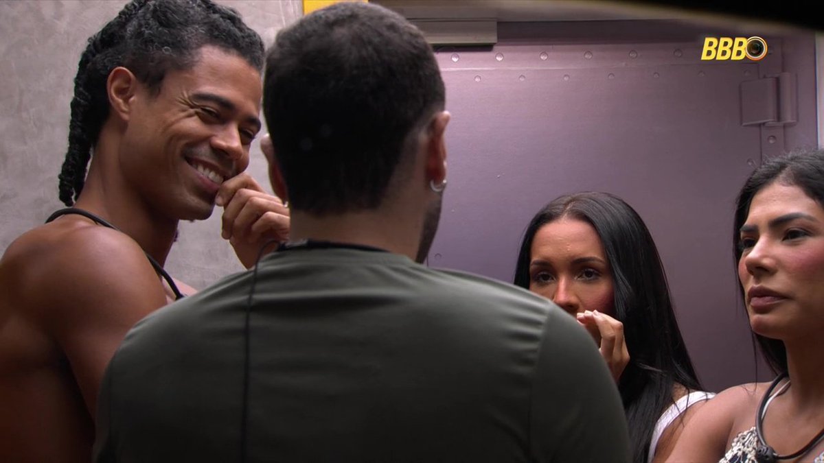 centralreality's tweet photo. Breno brinca: "Eu não voto em ninguém, por isso vou sair na próxima semana." #BBB26 https://t.co/R06rv6BKzw