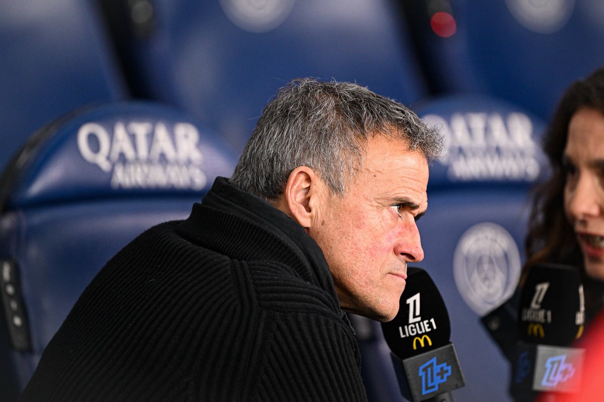 🚨 Luis Enrique 🇪🇸 : « 𝗜𝗟 𝗡’𝗬 𝗔 𝗣𝗘𝗥𝗦𝗢𝗡𝗡𝗘 𝗗𝗔𝗡𝗦 𝗟𝗘 𝗩𝗘𝗦𝗧𝗜𝗔𝗜𝗥𝗘 𝗤𝗨𝗜 𝗙𝗔𝗜𝗧 𝗟𝗔 𝗙𝗘̂𝗧𝗘 ! ❌❌

Demain, entraînement. Si vous voulez vous pouvez venir ! » 😅

🎙️ Zone Mixte