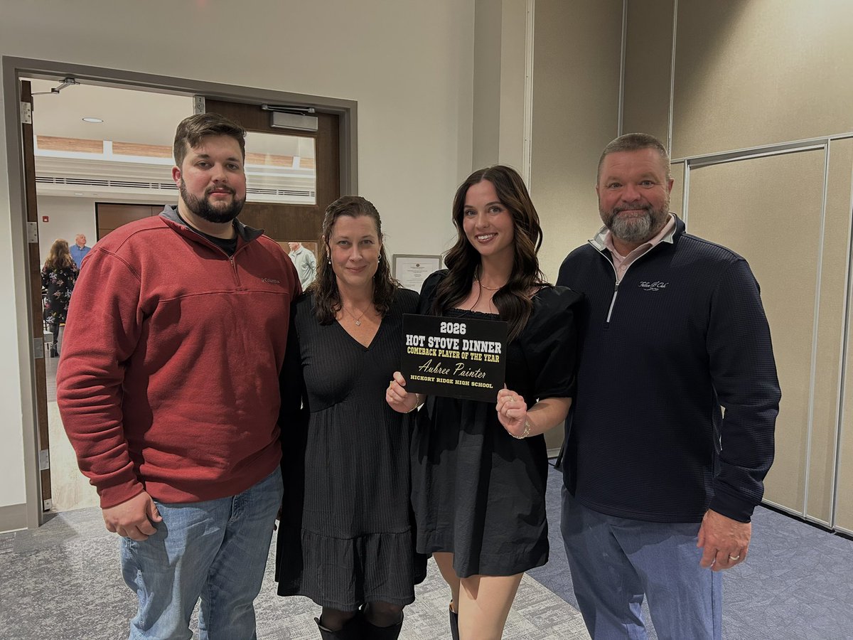 HRHSVarsitySoftball tweet media