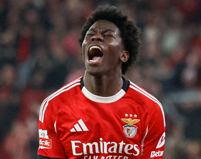 _Goalpoint's tweet photo. ⏱️ 86 mins ‼️ GOLO ‼️ ⚽️
🔴 Benfica 2 – 1 Alverca 🔵

◉ Anísio novamente! O "puto" volta a marcar na Luz, novamente de cabeça, e mais uma vez ao primeiro toque na bola!

#SLBFCA #SLBenfica