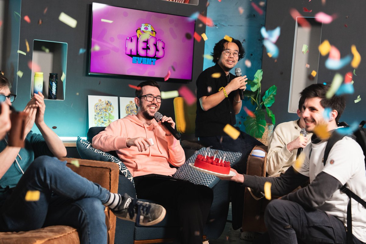 Wakzlol's tweet photo. Merci infiniment pour votre soutien tout au long de ce week end, c'est complètement fou

Merci aussi énormément a tous les influenceurs qui ont répondu présent, vous êtes des frères <3 

On sera évidemment giga transparent sur l'utilisation du montant, merci mille fois <3 https://t.co/BPi2tQrUtK