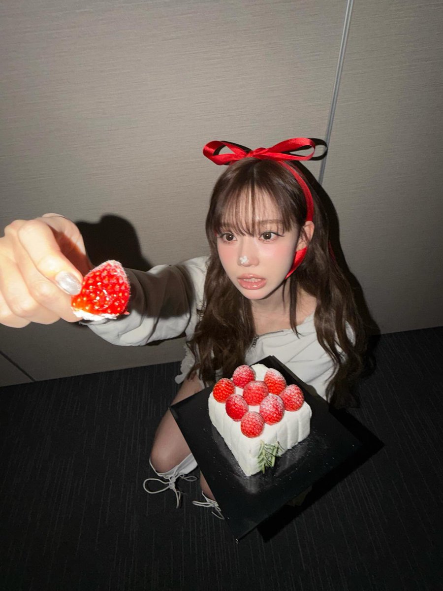 rinter's tweet image. who wants strawberries? hands up! i’m starting this year with the sweet and tangy taste of strawberries, hoping the year feels the same: sweet, refreshing, and loved by many, just like strawberries. so if you’re in, let’s raise a toast to strawberries together!