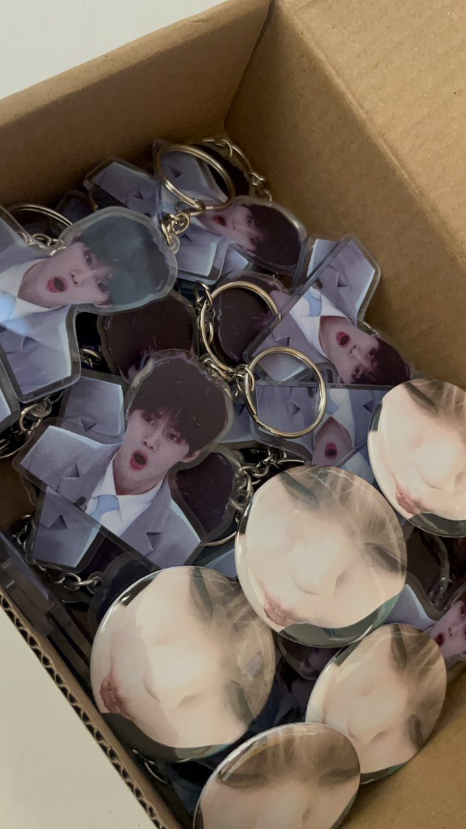 𝟐𝟎𝟐𝟔 𝐙𝐄𝐑𝐎𝐁𝐀𝐒𝐄𝐎𝐍𝐄 𝐖𝐎𝐑𝐋𝐃 𝐓𝐎𝐔𝐑 [𝐇𝐄𝐑𝐄＆𝐍𝐎𝐖] 𝐄𝐍𝐂𝐎𝐑𝐄 𝐈𝐍 𝐒𝐄𝐎𝐔𝐋

제베원 규빈 키링(+간식) 나눔합니다!
 
🎀 날짜 - 3/14일 중콘 
🎀 수량 - 대략 50개
🎀 인증 - rt
🎀 맞나눔 dm주세요!(선착5분)

맞나눔한정 유진이 핀뱃지 드려요♡♡

#제베원나눔 #앙콘