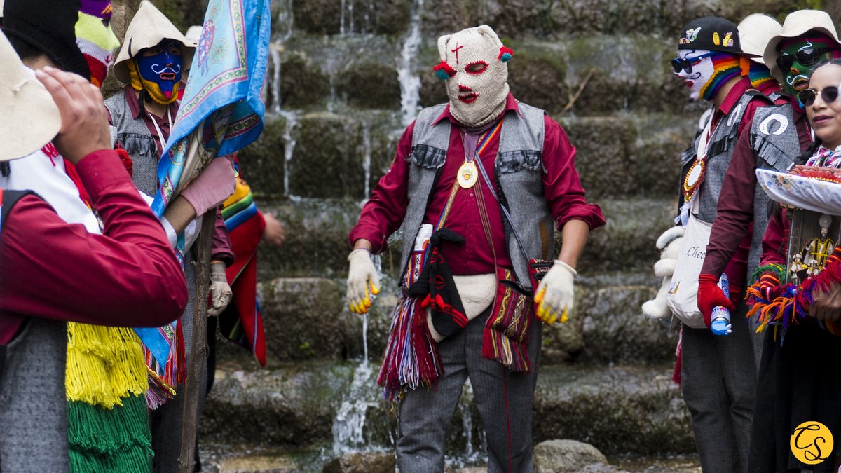 Acompañamos a la comparsa RAKUS YAWARMAQUIS DEL TOQ'OKACHI y su caporal Dano Olarte Mendívil en una peregrinación en la víspera de la fiesta del patrón San Blas.
cuscosocial.com/nota.php?id_no…
 
#Cusco #Peru #SanBlas #fiesta #danza #comparsa #rakus
