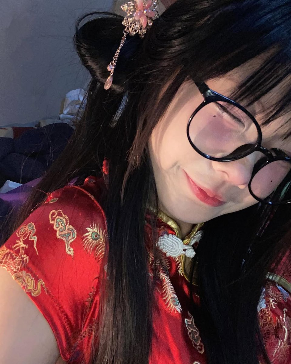 iiabbbb's tweet image. หน้าไม่หมวย แต่ท่าสวยนะงับบ #rtxxdm  #imgforลั่น