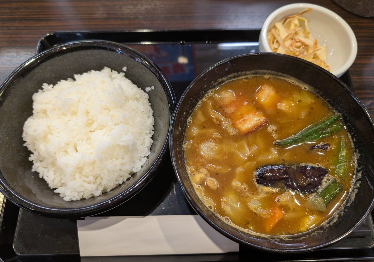 ココイチでベーコンとスモークチーズのスープカレーを食べました。