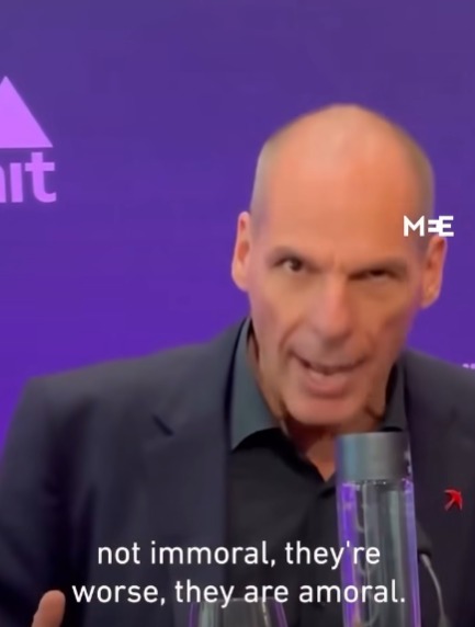 "أن تكون واحدًا من أفراد الجيل الذي سمح لإبادة الفلسطينيين بالحدوث والاستمرار، إبادة تلاها "وقف إطلاق نار" مزيف، قُتل فيه 500 فلسطيني على الأقل، وفيها حُيد وهُمِش دور الأمم المتحدة، ثم خربها ما سُمي بمجلس السلام، وهو في حقيقته مجلس عنصري أبيض يشبه مجلس شركة الهند الشرقية، علينا