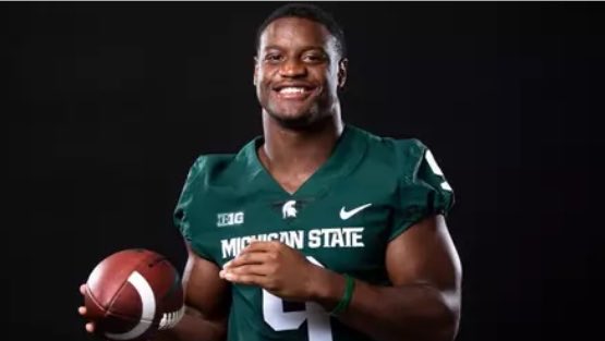 kenneth walker

first player with 130+ rushing yards in the super bowl since terrell davis in 1998