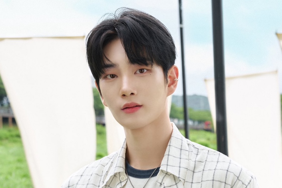 soompi's tweet photo. #DRIPPIN's #JooChanguk Announces Military Enlistment Date
https://t.co/oAD5IfLN1L https://t.co/Ca3boZhUqk