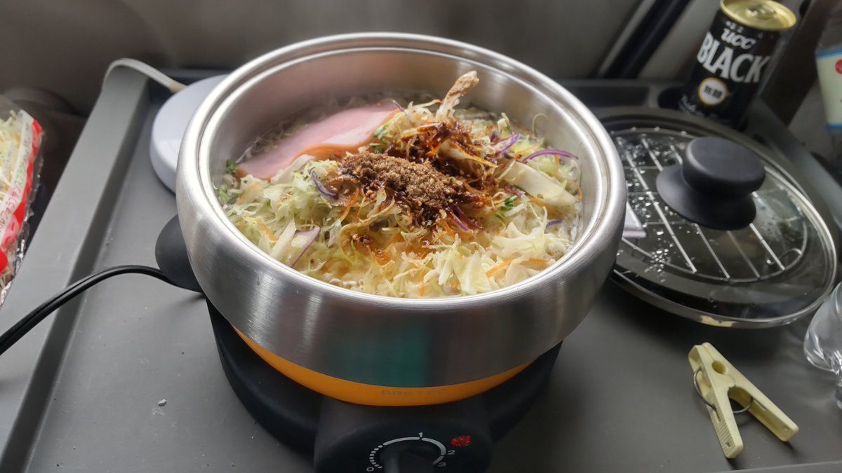 車の中で食べる袋麺は格別だぜ